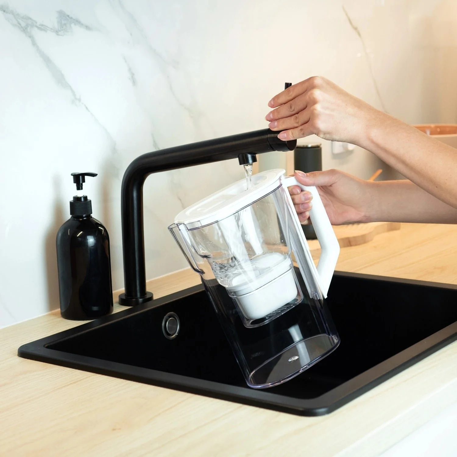 Wasserfilter D3 Slim Future Flow, 2,7 Liter mit AquaMax Filter – schlanke Wasserfilter Kanne mit digitaler Anzeige - Image 4